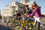 Visit Pisa with a guided tour by bike